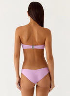 Delta Collection | Strapless Bikini Top with Sweetheart Neckline | Flattering Fit for Stylish Poolside Moments