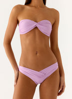 Delta Collection | Strapless Bikini Top with Sweetheart Neckline | Flattering Fit for Stylish Poolside Moments