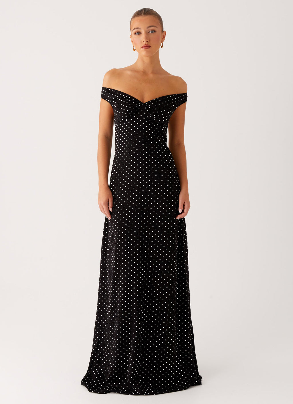 Black Maxi Dress with Sweetheart Neckline | Flattering Long Dress for Sophisticated Evening Wear - Women's