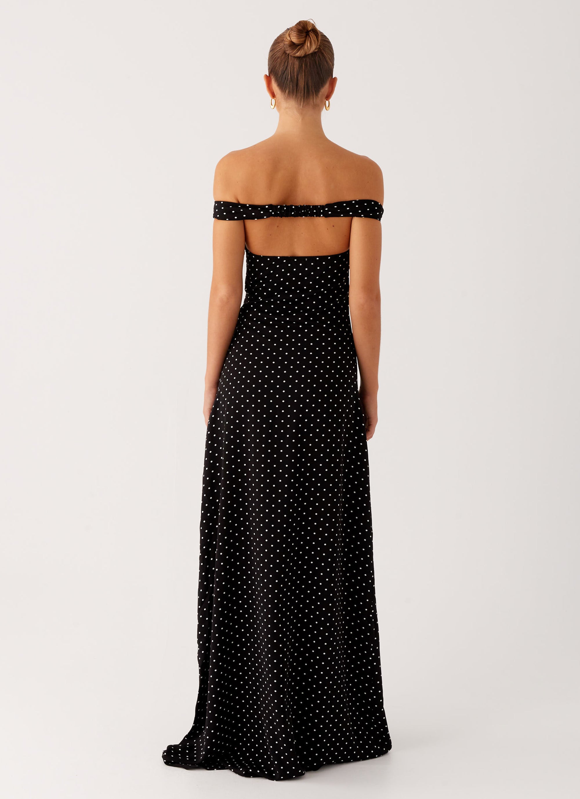 Black Maxi Dress with Sweetheart Neckline | Flattering Long Dress for Sophisticated Evening Wear - Women's