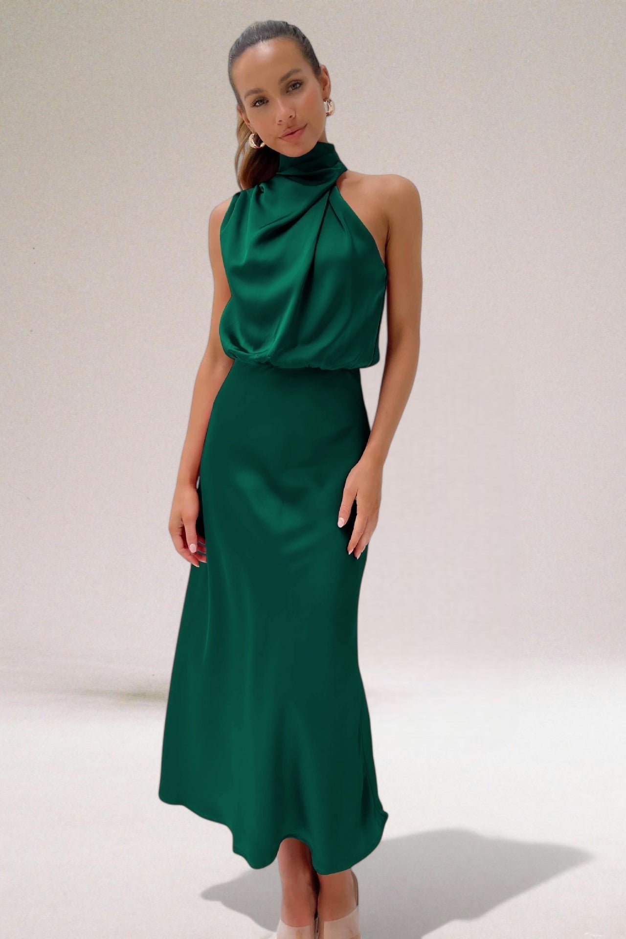 Women’s Halter Neck Elegant Dress – Luminous Formal Evening Gown Flattering Silhouette